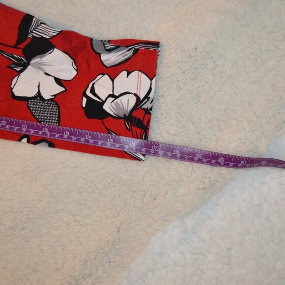 Alfred Dunner Red black white Floral Patterned blouse size L - Picture 9 of 13